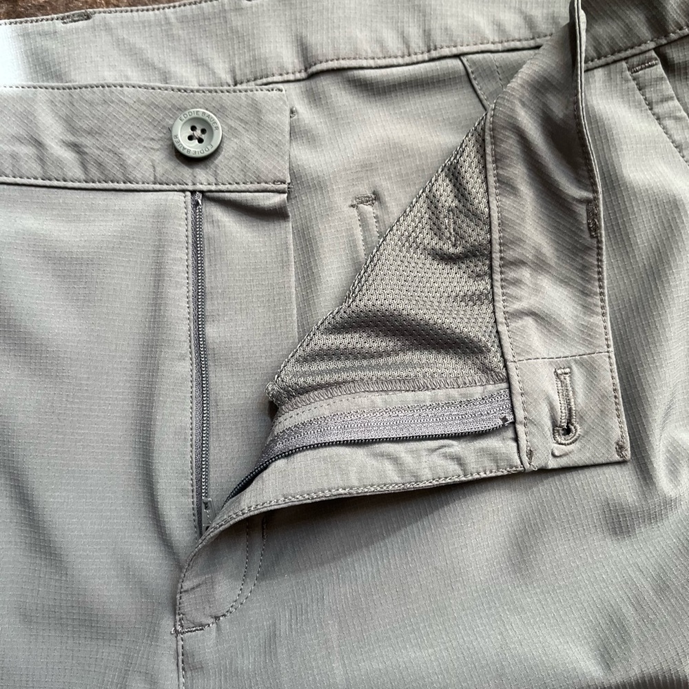 Women’s Eddie Bauer gray rip stop crop capri cargo hiking trail pant. Size 14 - Picture 9 of 16
